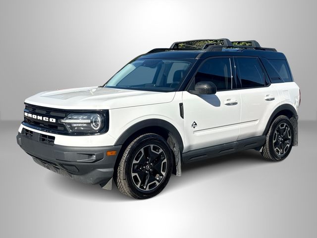 2021 Ford Bronco Sport Outer Banks photo 2
