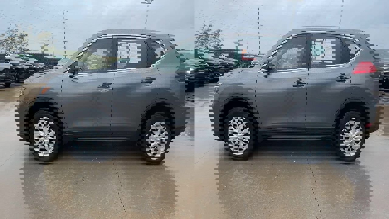 2017 Nissan Rogue S photo 4