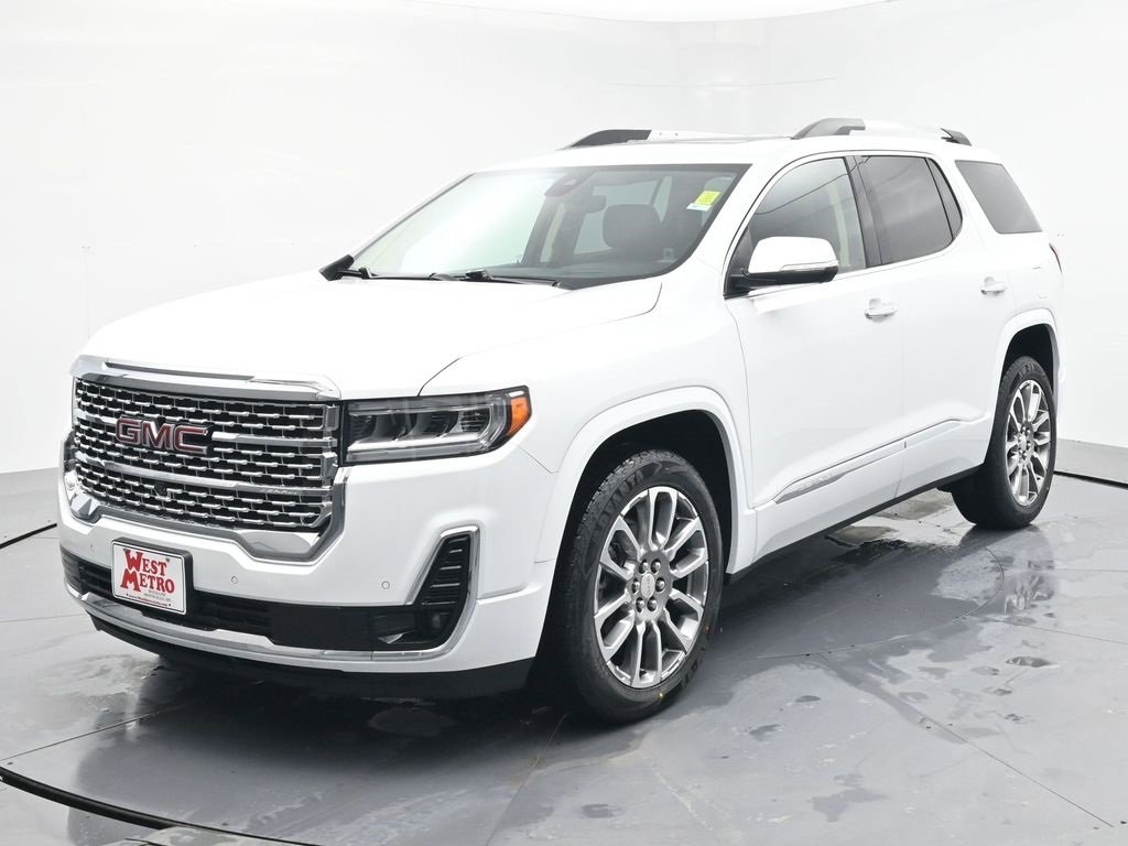 2023 GMC Acadia Denali's photo