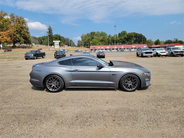 2022 Ford Mustang GT photo 3