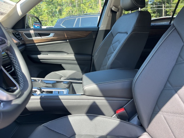 2026 Volkswagen Atlas SE Technology photo 9
