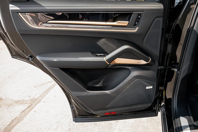 2025 Porsche Cayenne Turbo GT photo 24