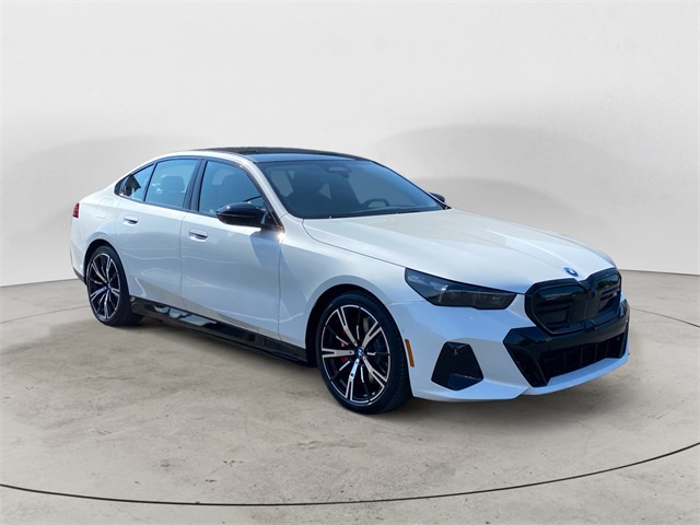 2025 BMW i5 M60's photo