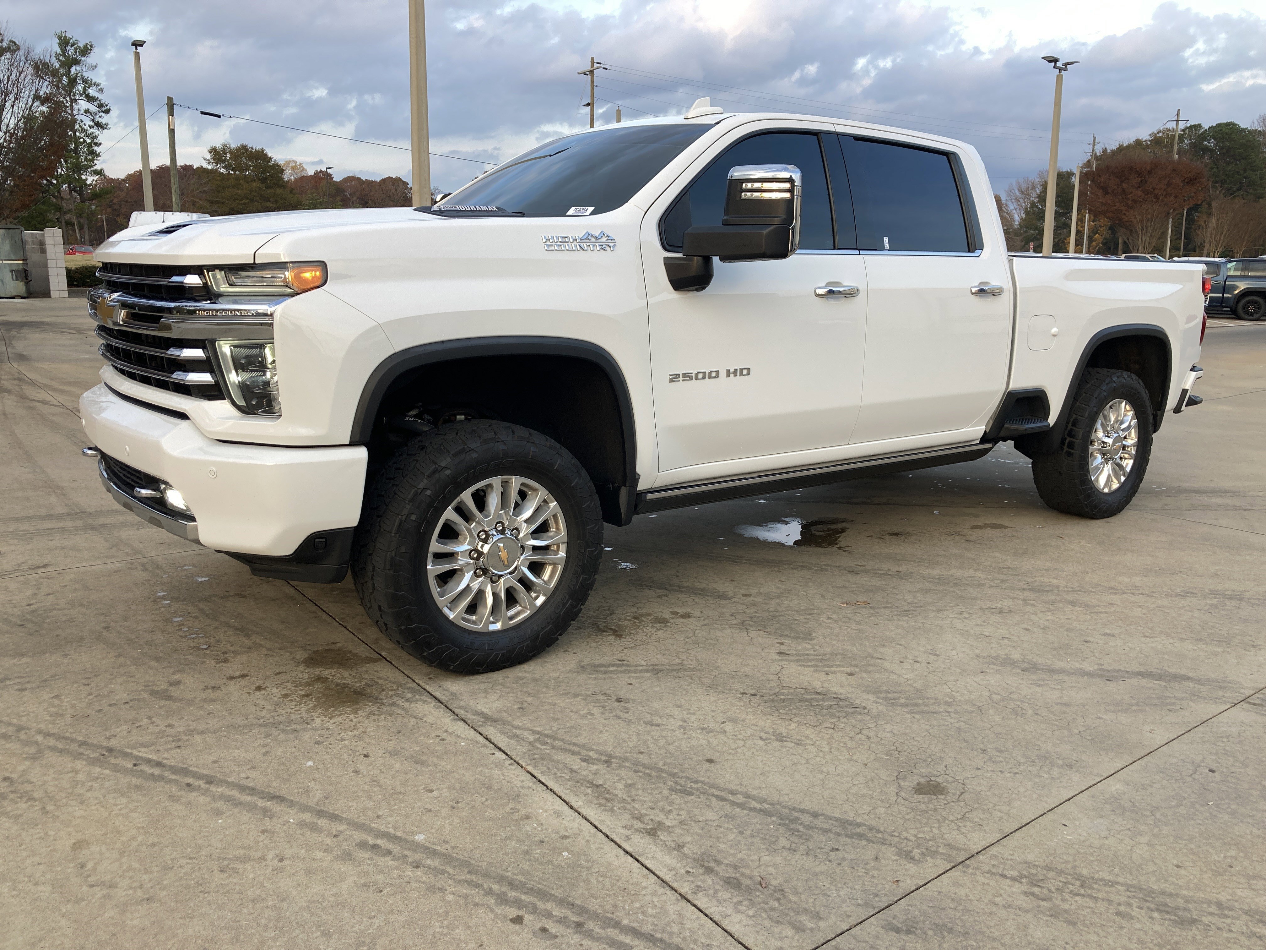 2023 Chevrolet Silverado 2500HD High Country's photo