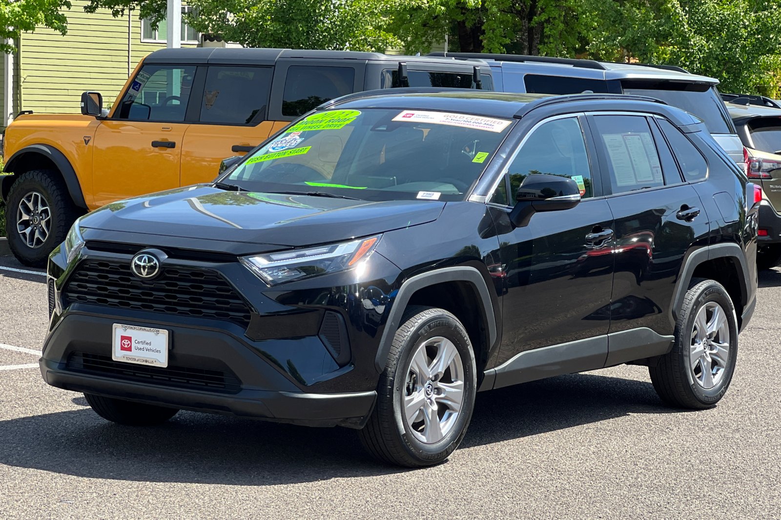 2023 Toyota RAV4 XLE photo 6