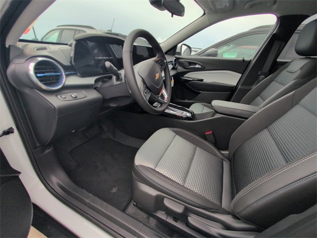 2026 Chevrolet Trax LT photo 4