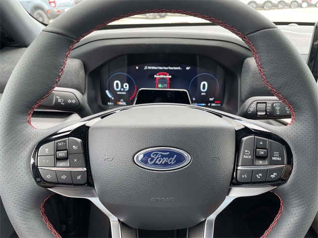2025 Ford Explorer ST-Line photo 13