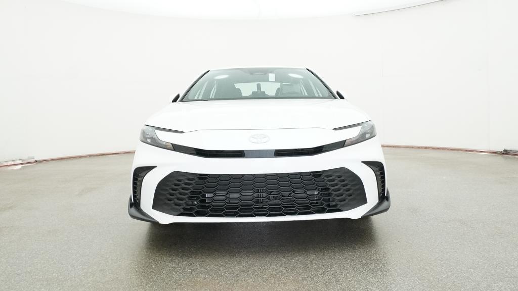 2025 Toyota Camry SE photo 3