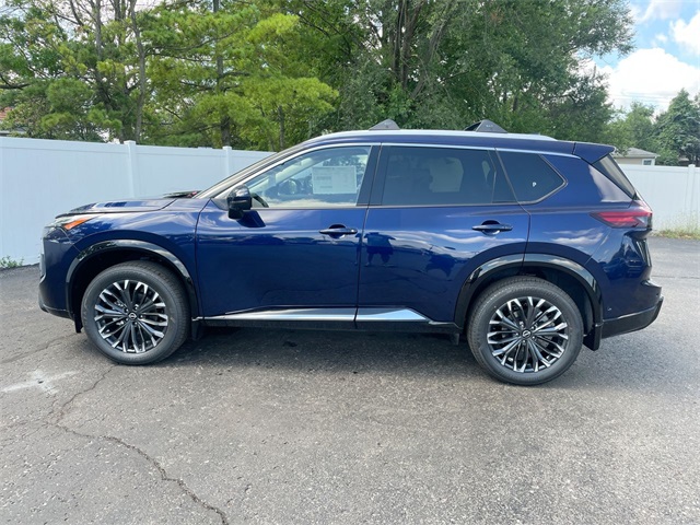 2025 Nissan Rogue Platinum photo 10