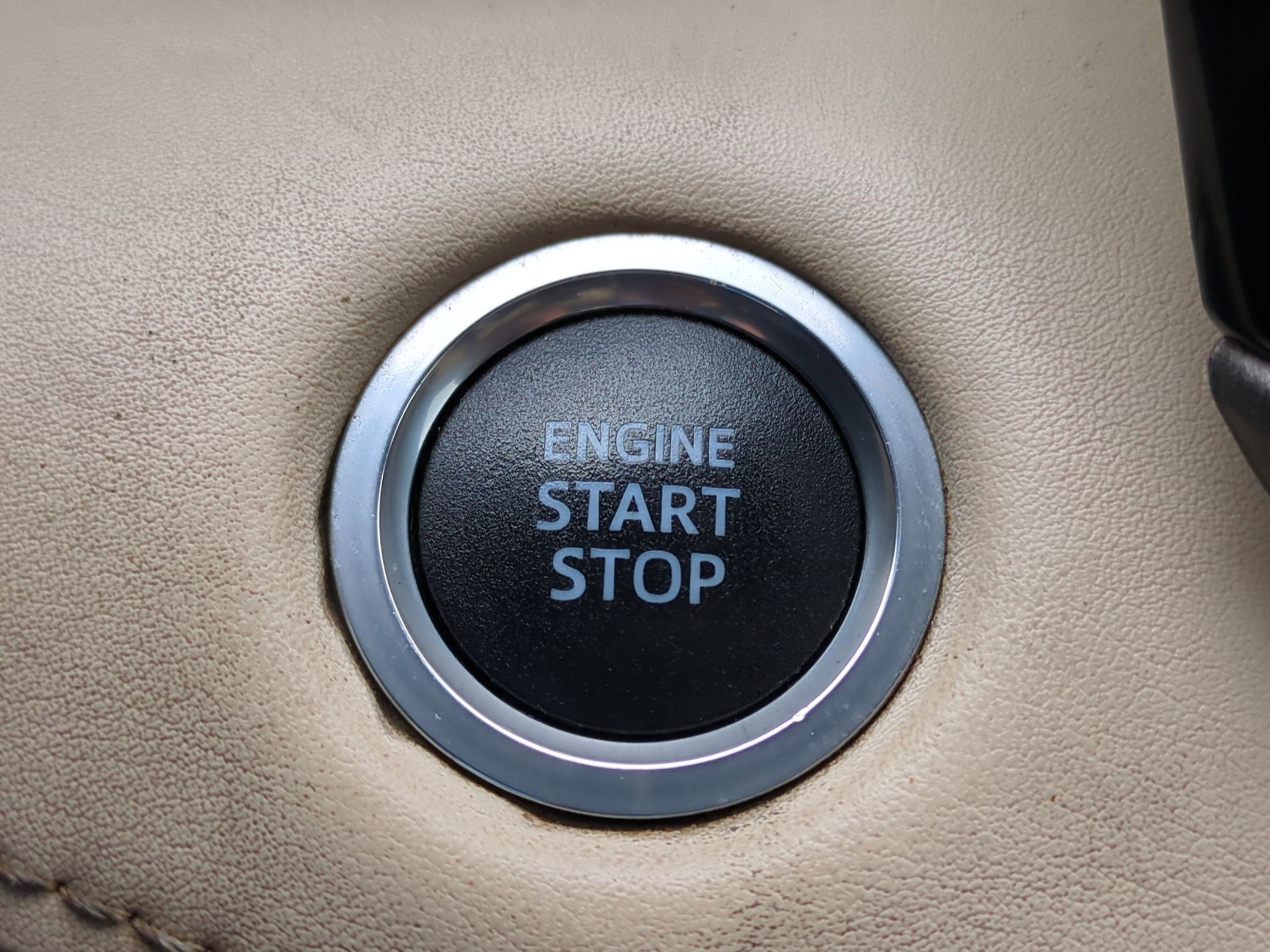 2021 Toyota Highlander XLE photo 18