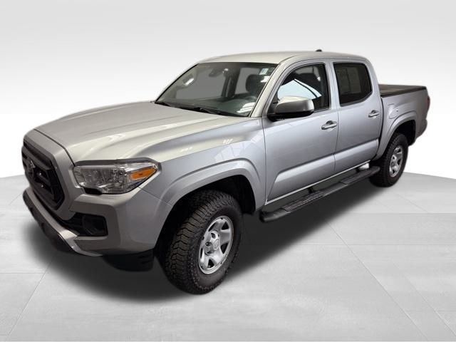 2022 Toyota Tacoma SR's photo