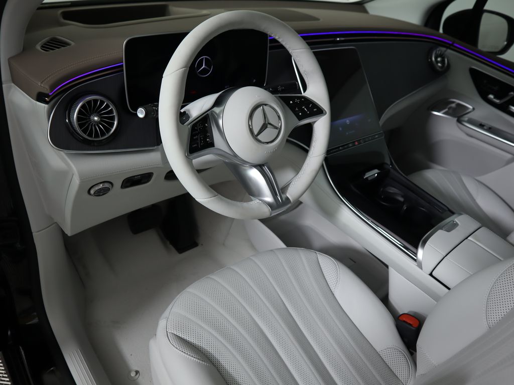 2026 Mercedes Benz EQE SUV photo 9