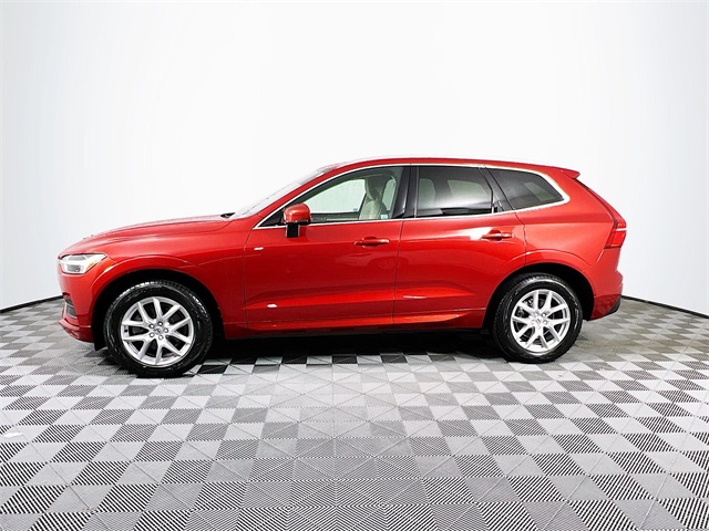 2021 Volvo XC60 T5 Momentum photo 3