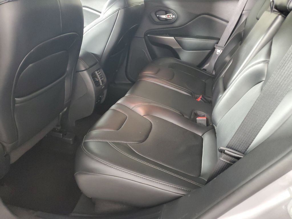 2020 Jeep Cherokee Limited photo 13