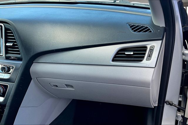 2019 Hyundai Sonata SE photo 8