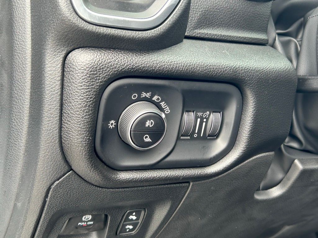 2025 Ram 1500 Big Horn Lone Star photo 36