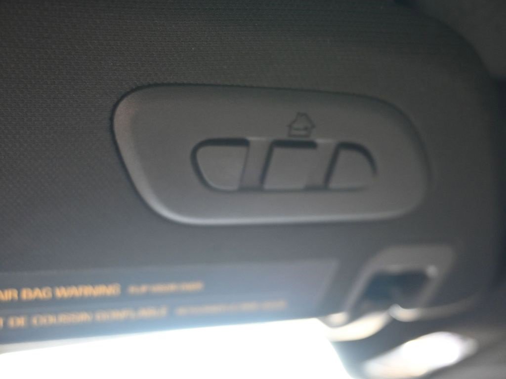 2023 Chevrolet Corvette Stingray 2LT photo 23