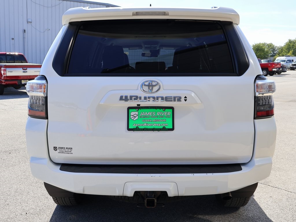 2024 Toyota 4Runner SR5 Premium photo 3