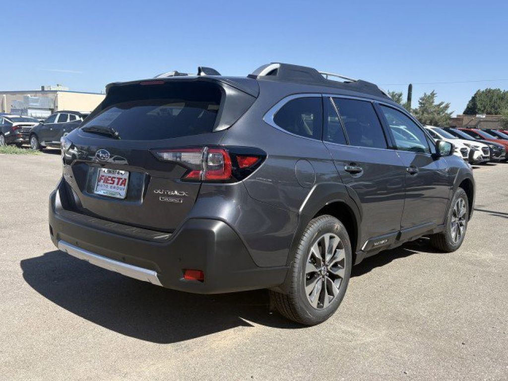 2025 Subaru Outback Touring photo 4
