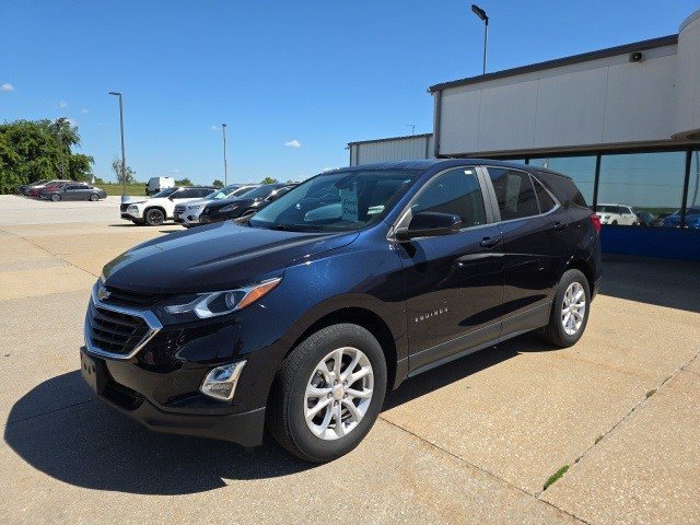 2021 Chevrolet Equinox LT photo 3