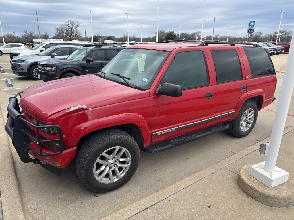 2000 Chevrolet Tahoe's photo