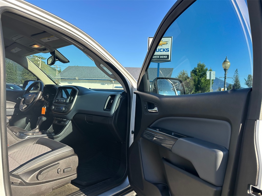 2016 Chevrolet Colorado Z71 photo 12