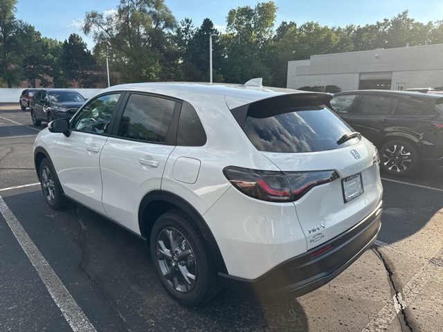 2026 Honda HR-V LX photo 6