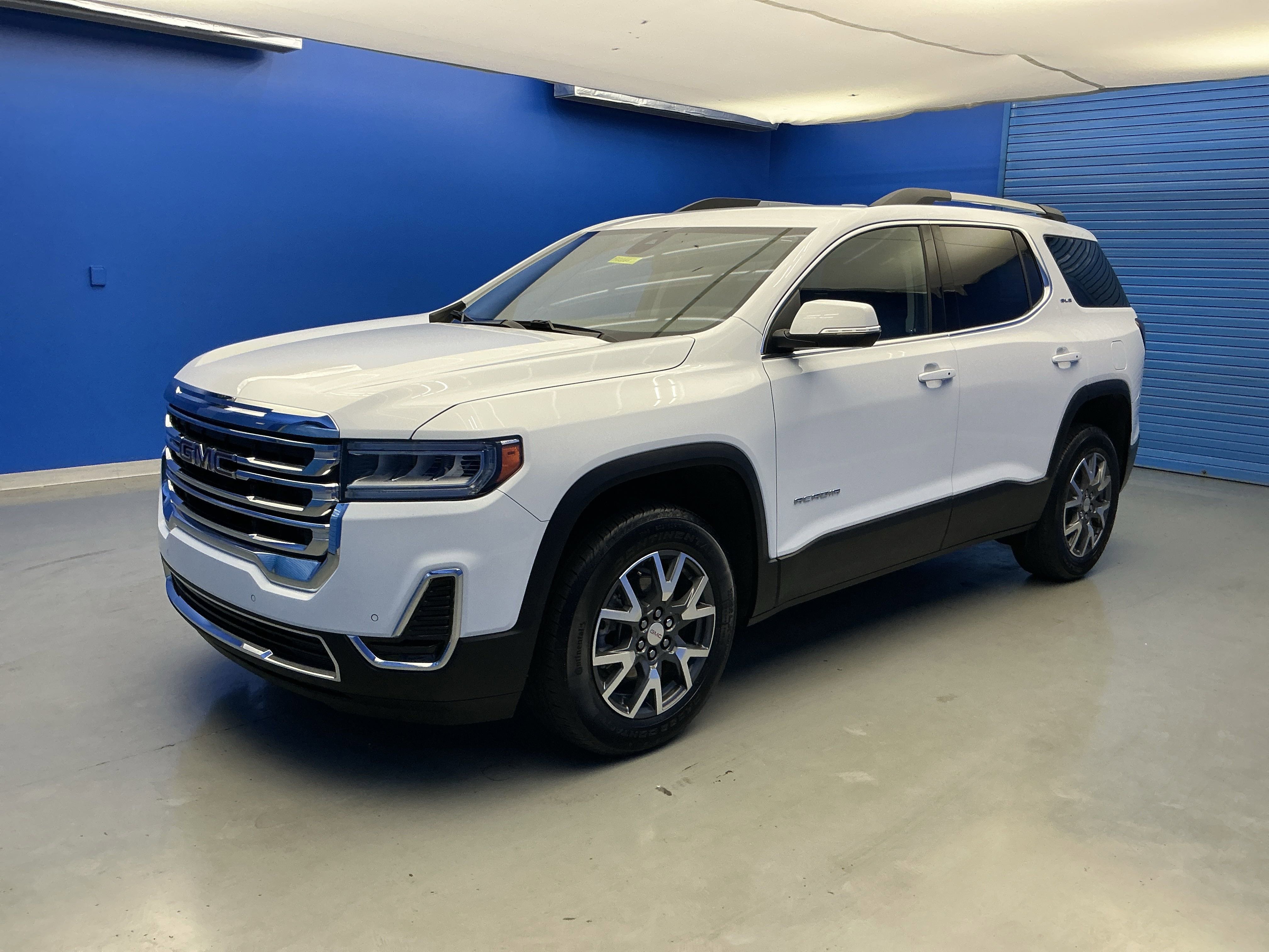 2023 Gmc Acadia SLE photo 2