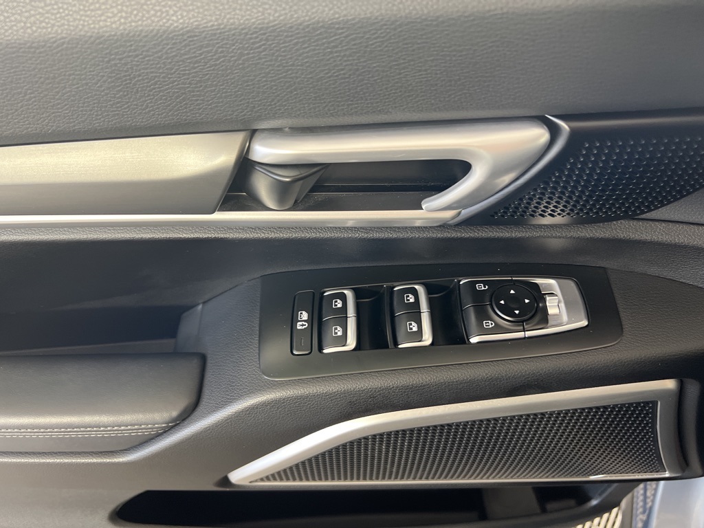 2020 Kia Telluride LX photo 3