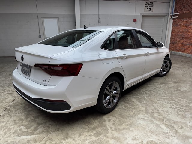 2023 Volkswagen Jetta 1.5T SE photo 3