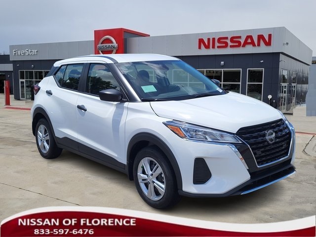 2025 Nissan KICKS PLAY Base's photo