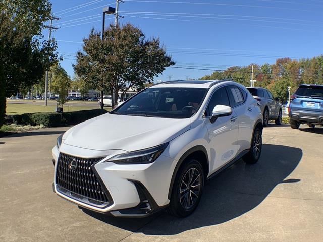 2022 Lexus NX 350's photo