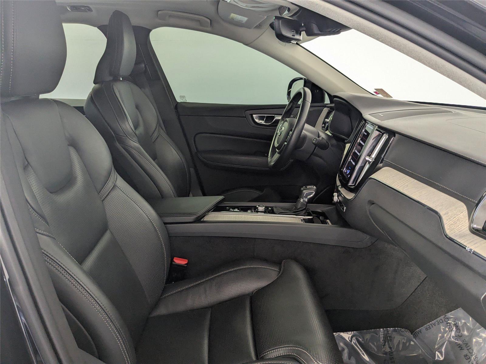 2021 Volvo XC60 Inscription photo 4