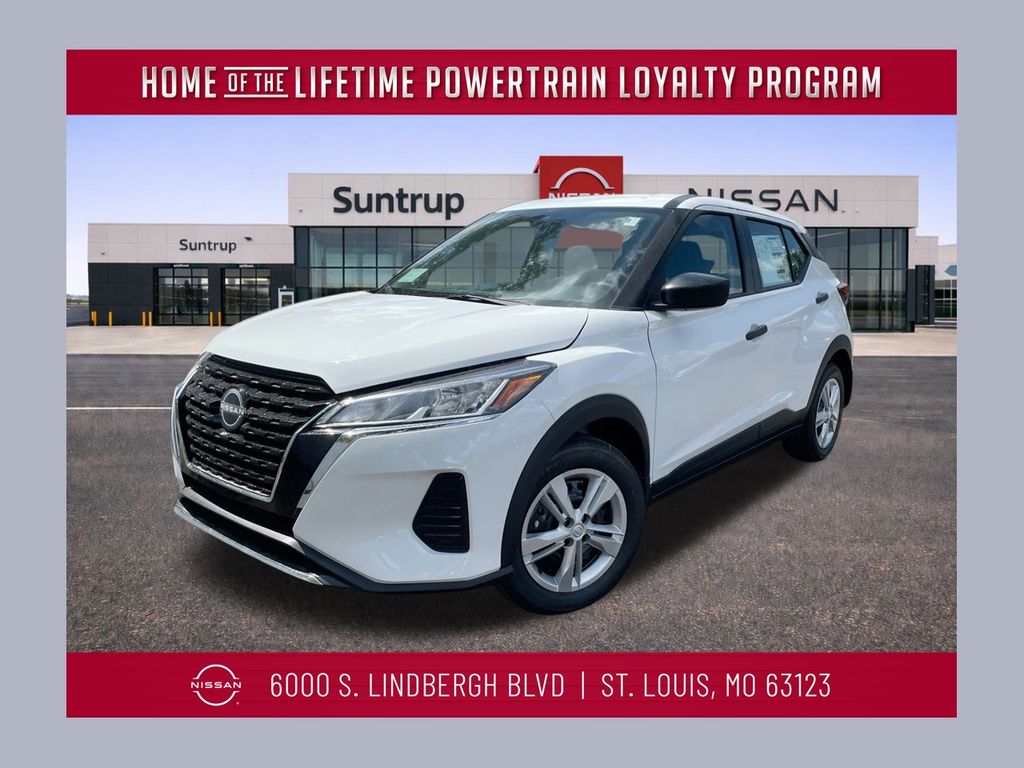 2025 Nissan KICKS PLAY Base's photo