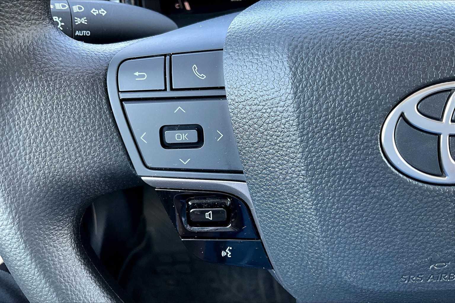 2025 Toyota Camry LE photo 18