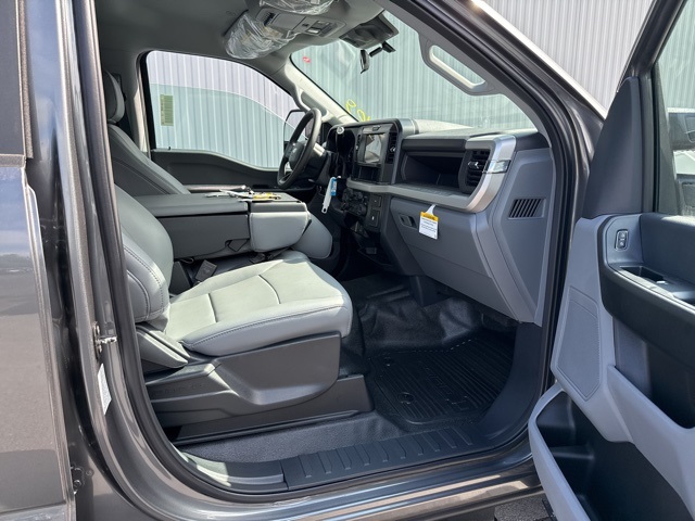 2026 Ford F-350 XL photo 2