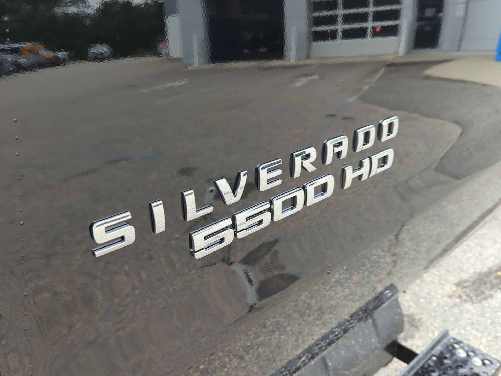 2024 Chevrolet Silverado 5500HD Work Truck photo 2