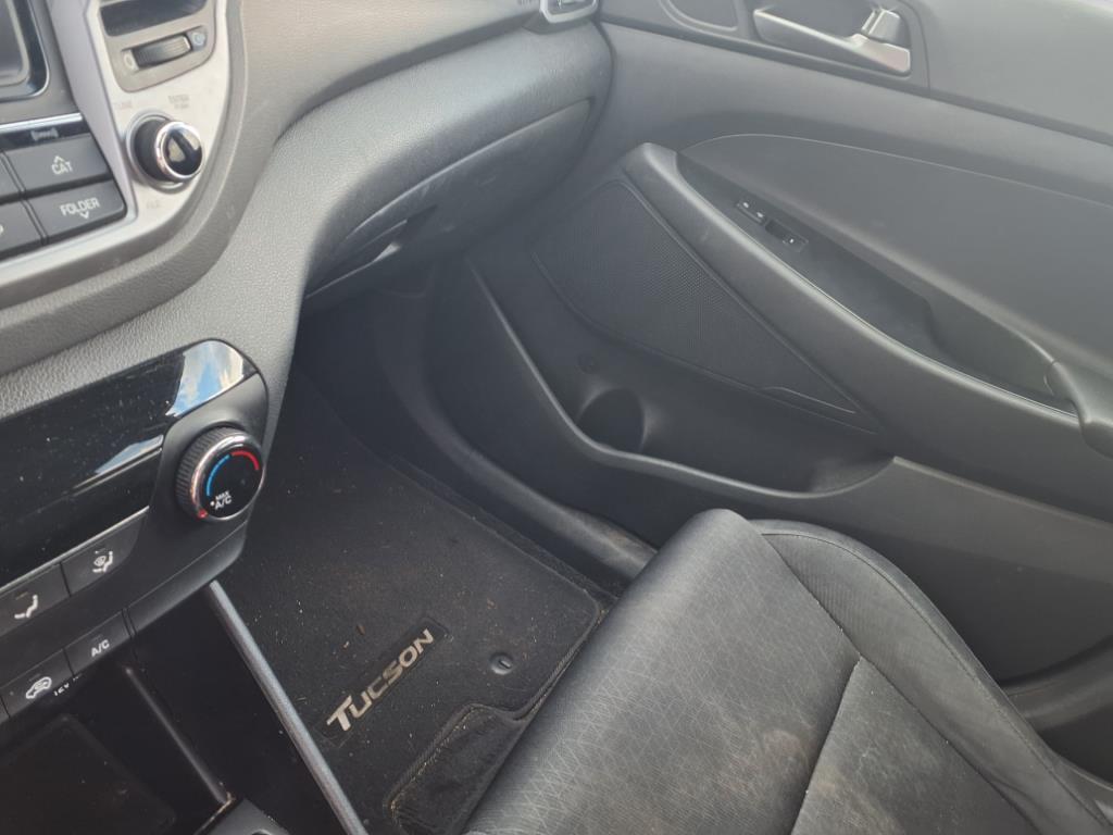 2016 Hyundai Tucson SE photo 12