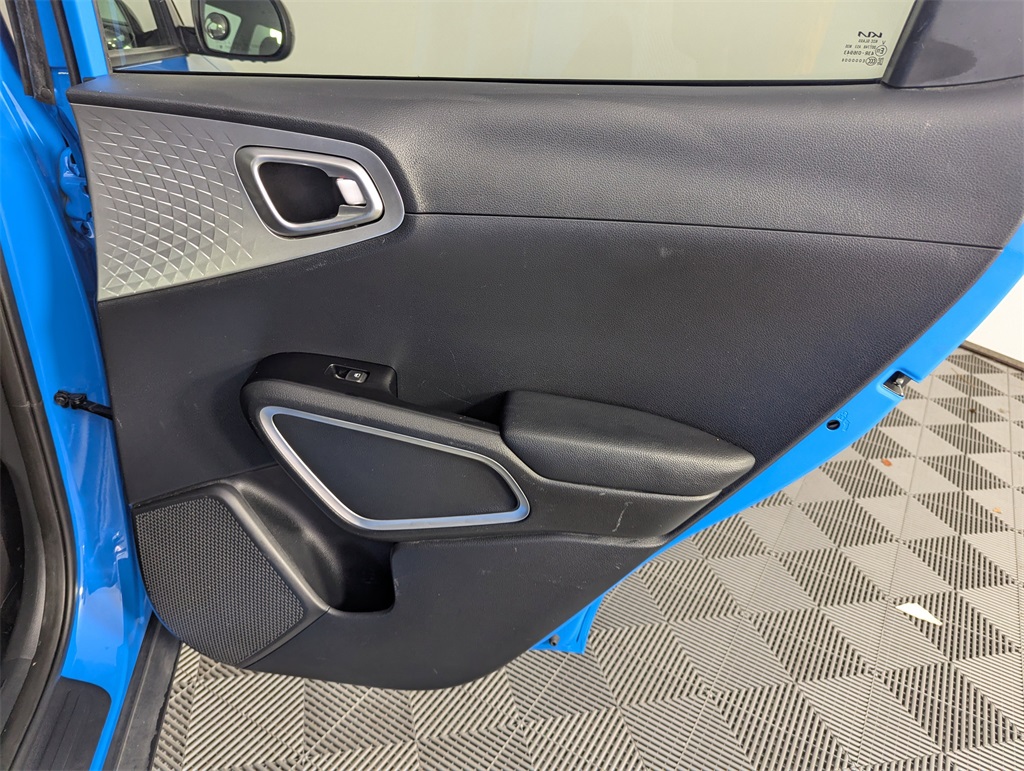 2023 Kia Soul S photo 28