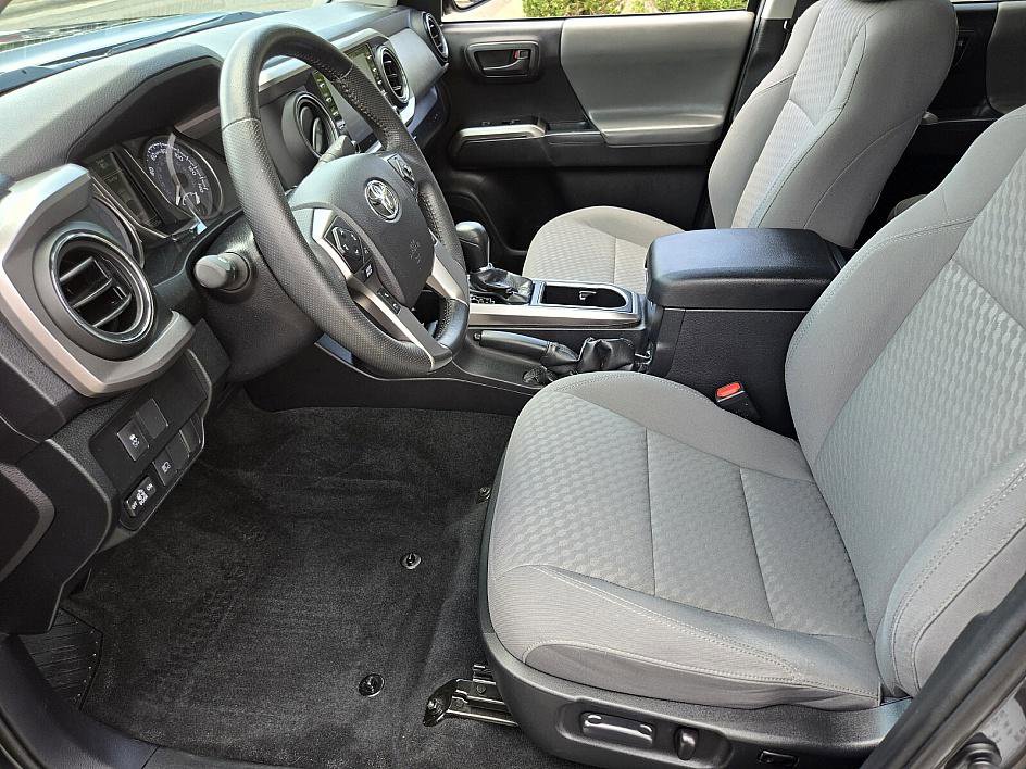 2021 Toyota Tacoma SR5 photo 9