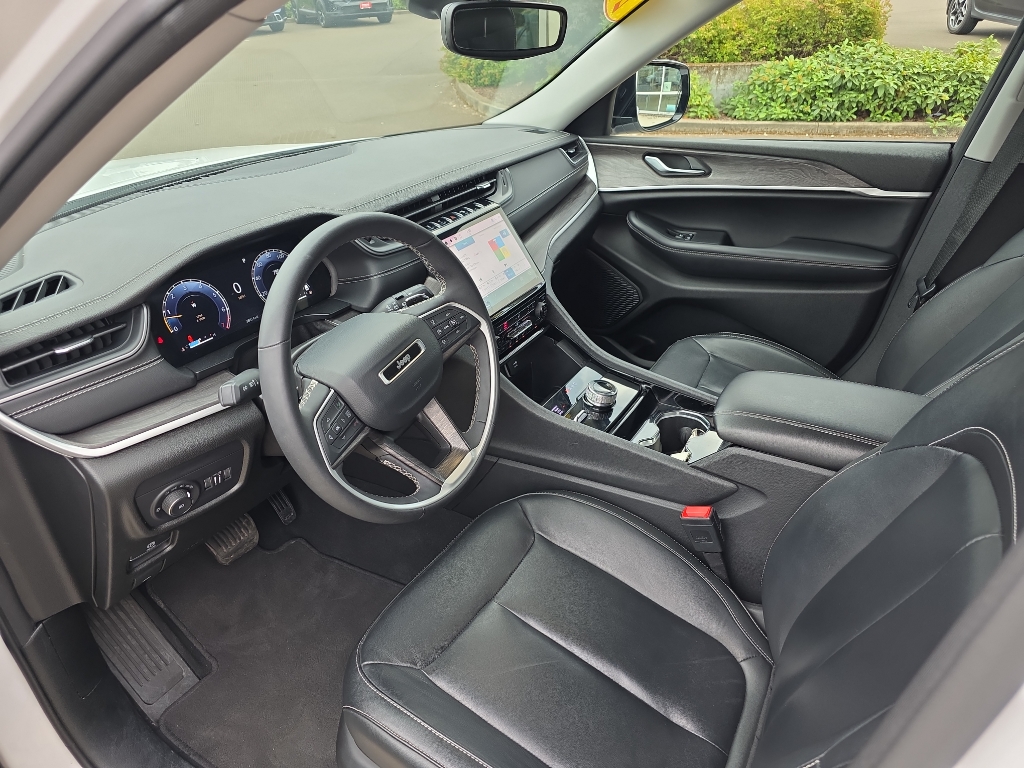 2023 Jeep Grand Cherokee Limited photo 8