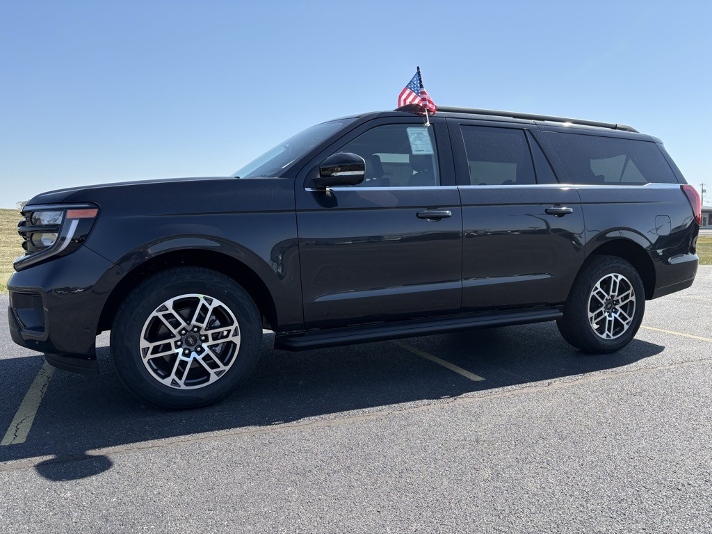 2025 Ford Expedition Active's photo