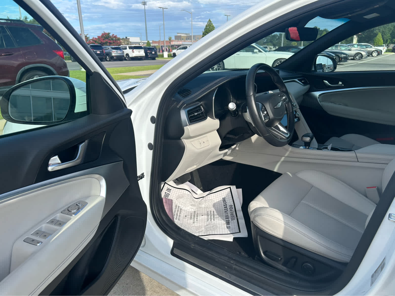 2025 Genesis G70 2.5T photo 10