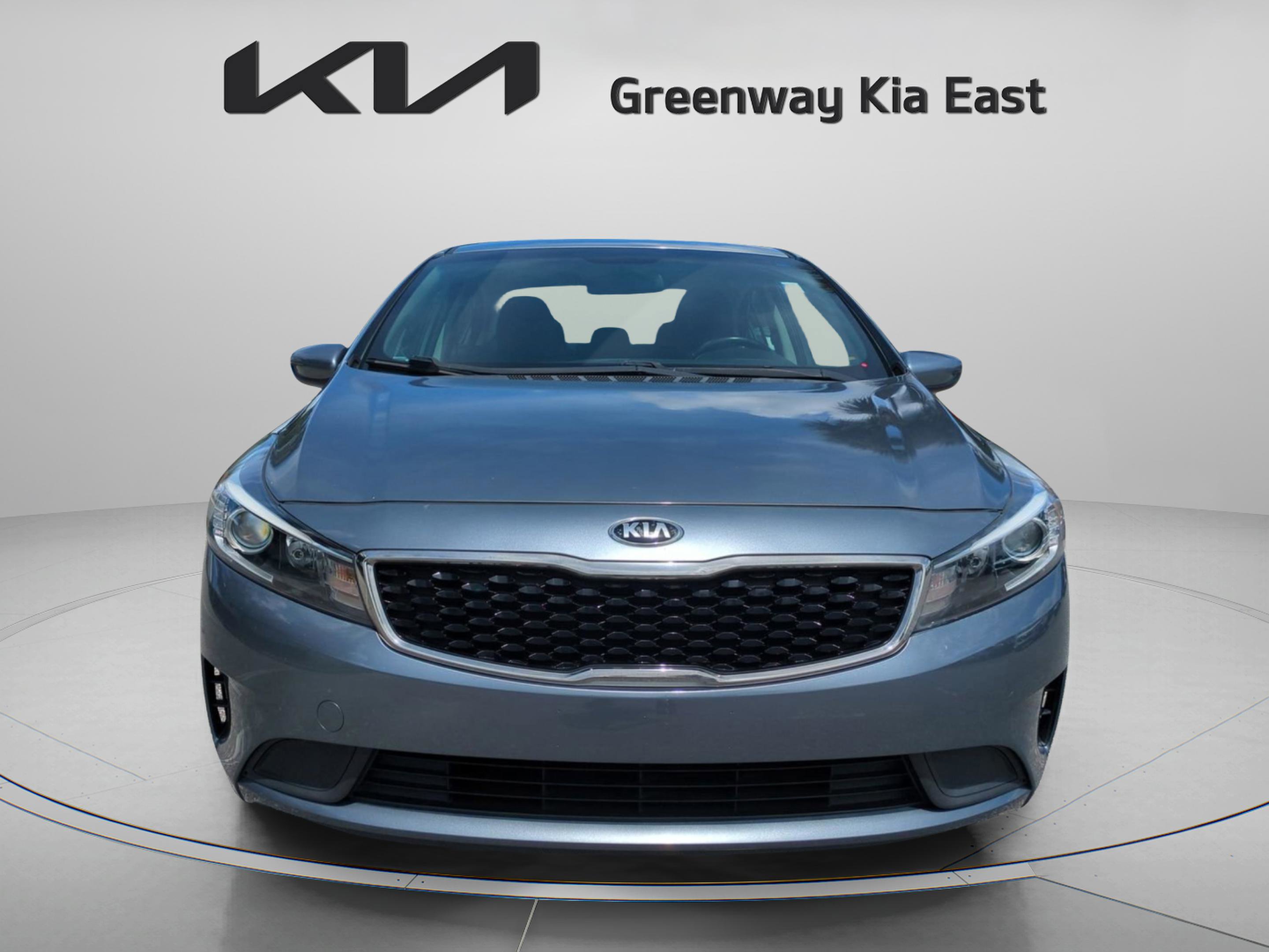 2017 Kia Forte S photo 2