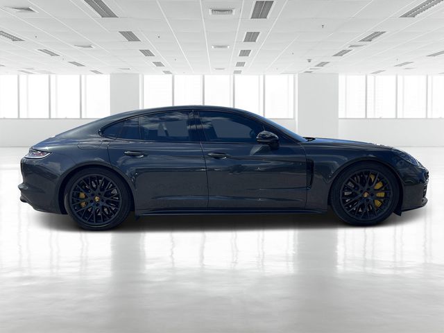 2023 Porsche Panamera Turbo S photo 3