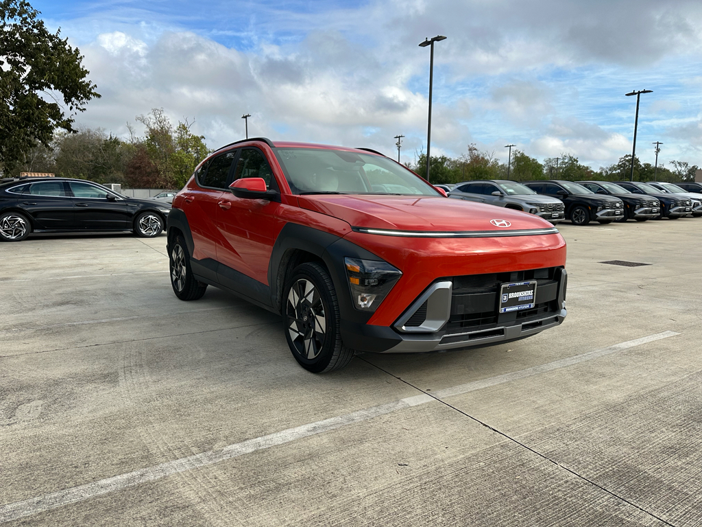 2024 Hyundai Kona SEL photo 2
