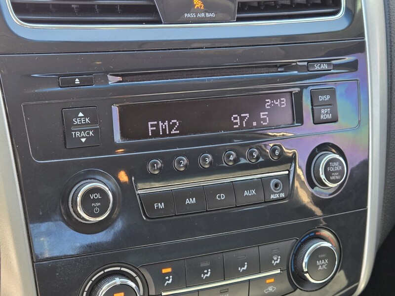 2015 Nissan Altima 2.5 S photo 17