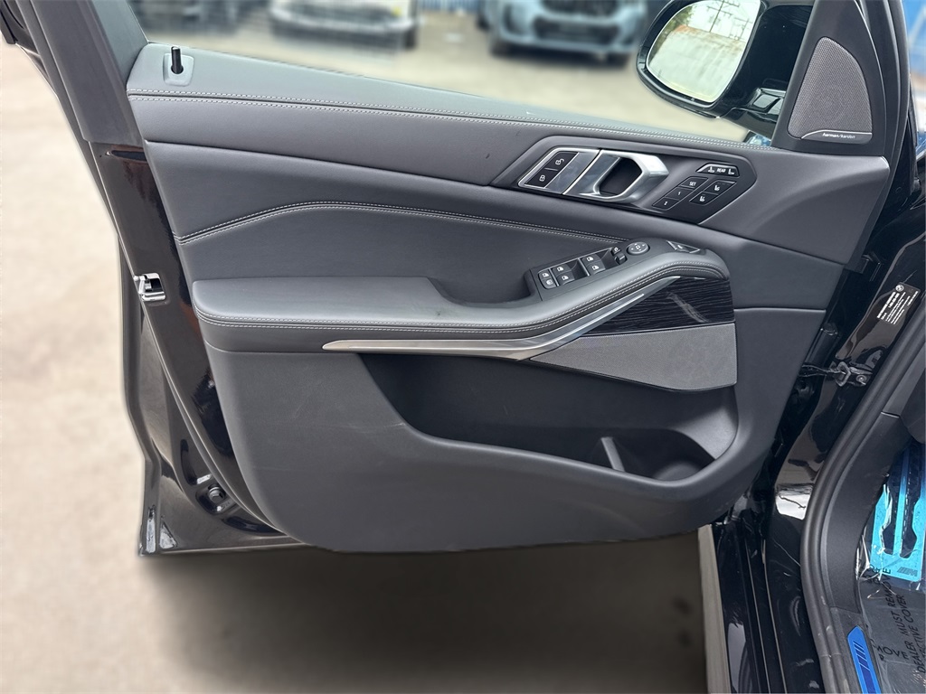 2026 Bmw X7 M60i photo 25