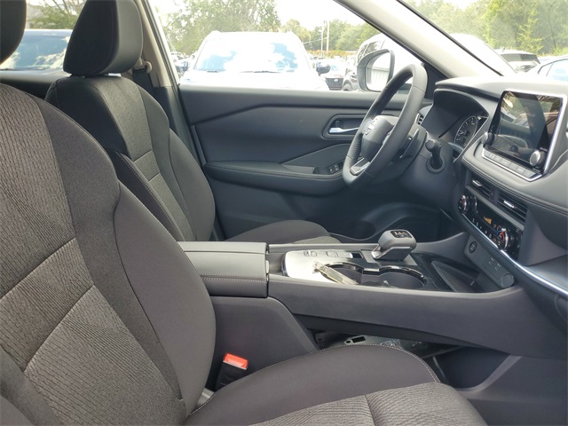 2026 Nissan Rogue SV photo 28