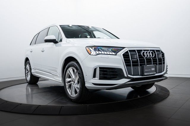 2024 Audi Q7 Premium Plus